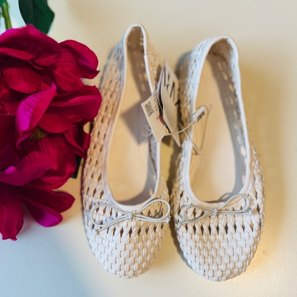 Zara Little Missy Braided Round Toe Ballerinas with Bow Accent - Picture 5 of 5